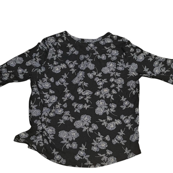 Floral Blue and White Women's Top - Picture 2 of 6